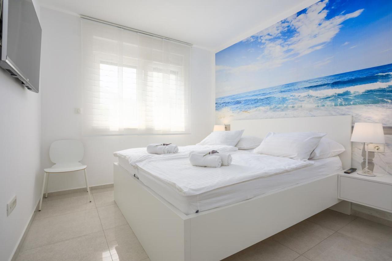 Apartments Vengust Malinska Bagian luar foto
